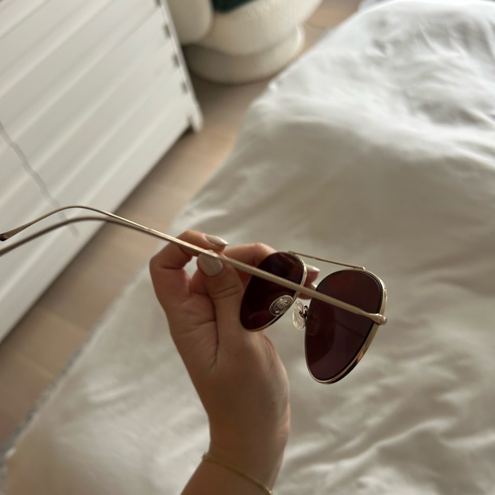 Gold Aviator Illesteva Sunglasses - Picture 4 of 4